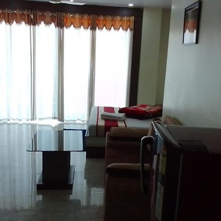 Hotel Rajmahal Тарапит Екстериор снимка